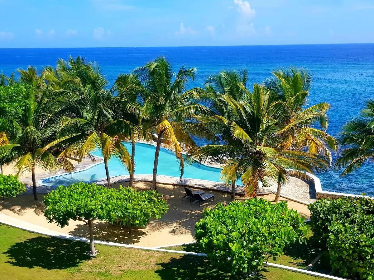 Whispering Seas Oceanfront Suite Ocho Rios 0*,  Jamaica