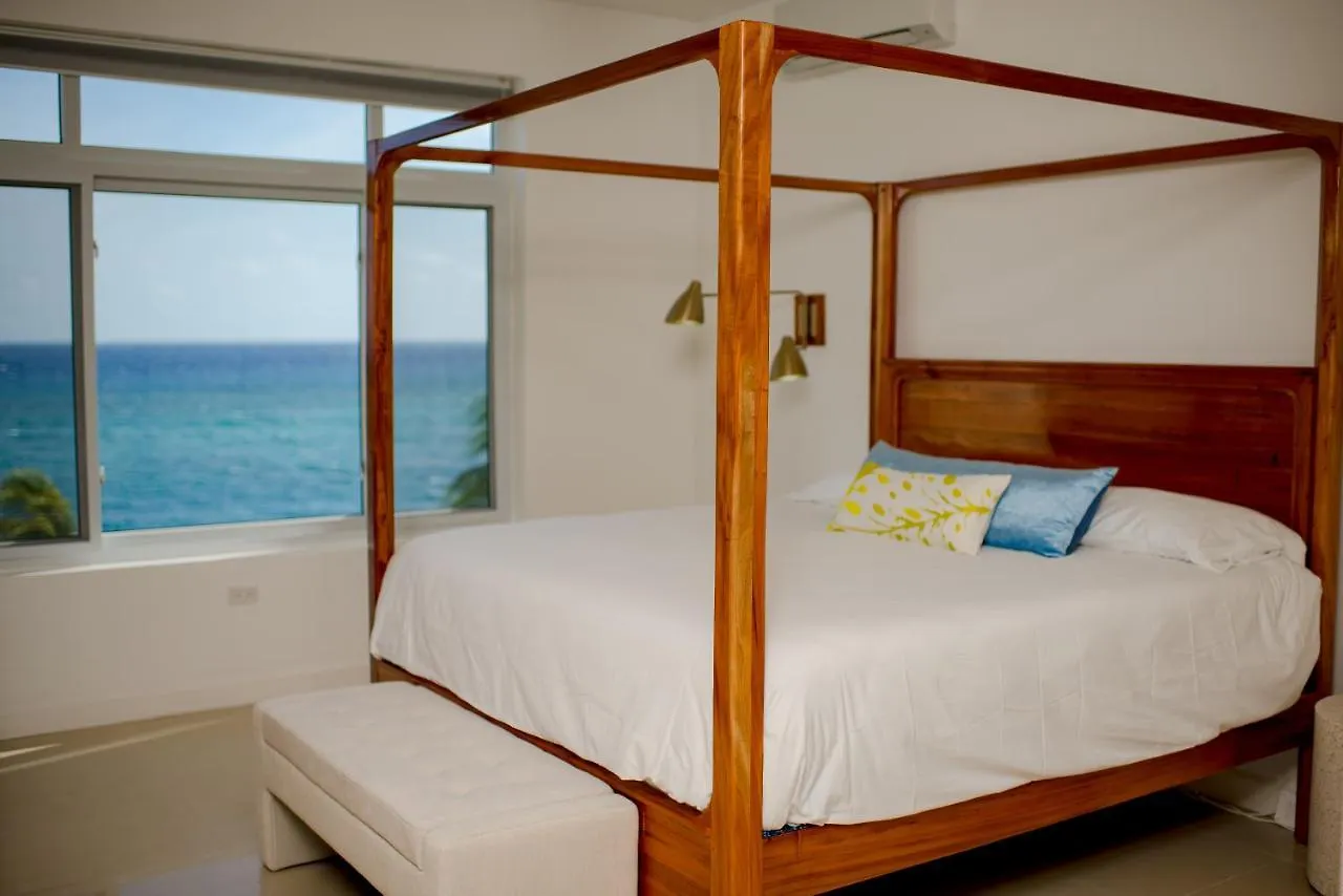 شقة Whispering Seas Oceanfront Suite أوشو ريوس